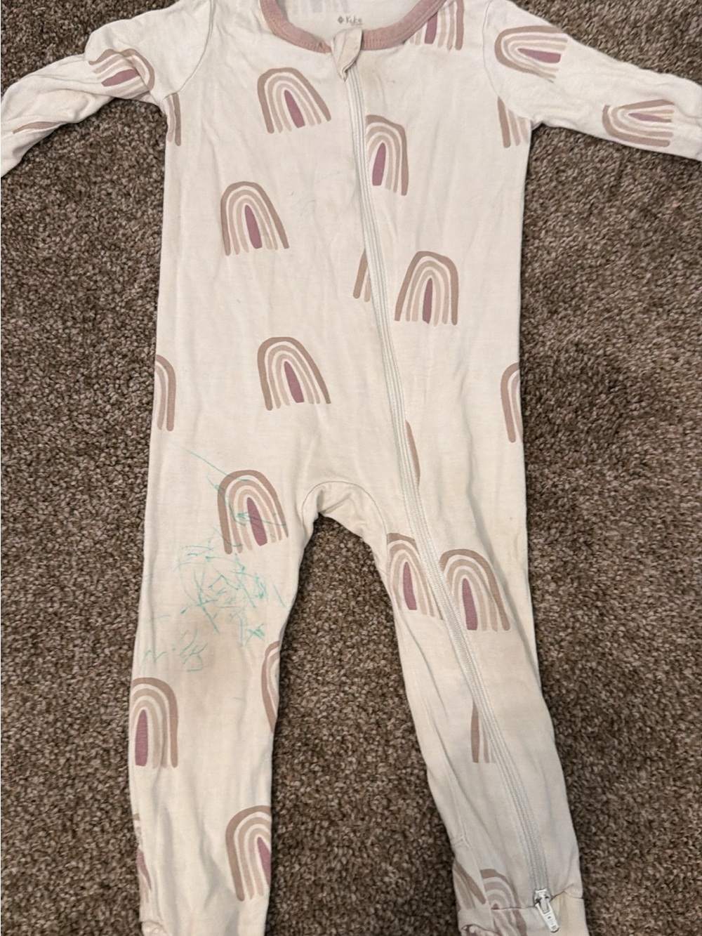 Kyte BABY Cream Footed Zip Romper with Blush Rainbows